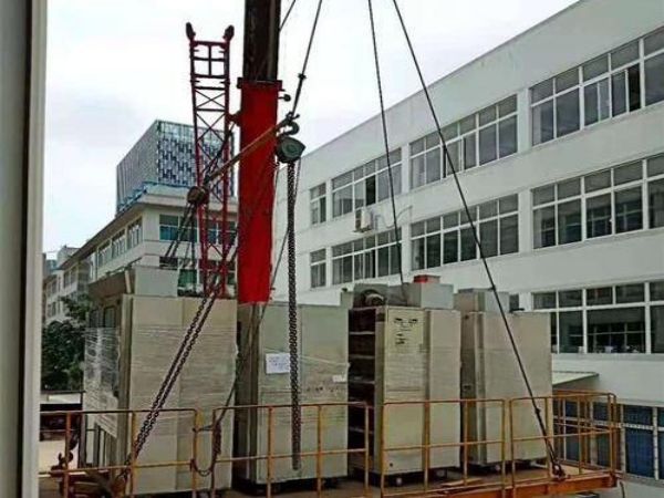 南阳市吊车出租电话_吊车出租降低成本的关键就是尽可能的